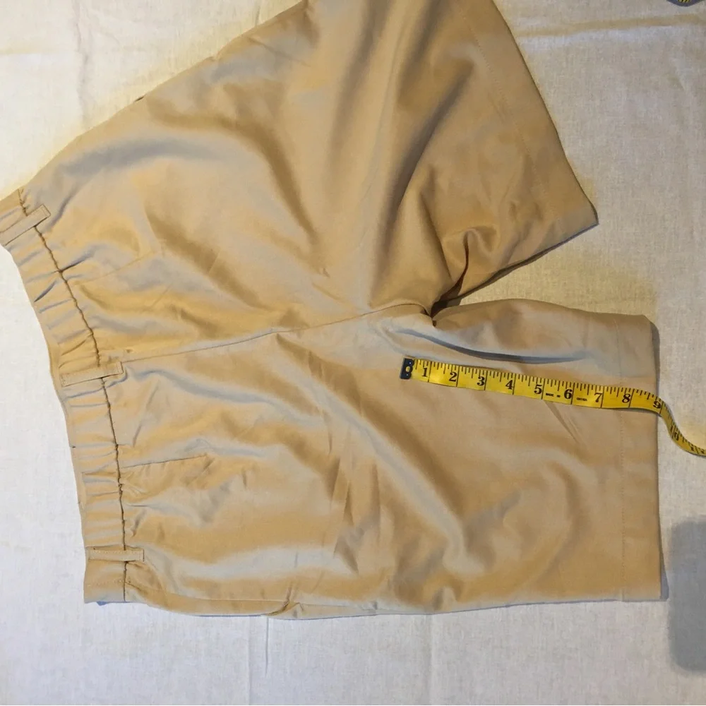 Shorts - Picture 2 of 4